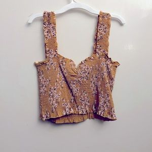 Yellowed cute crop top